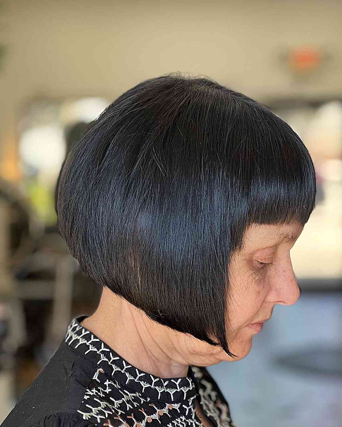 45 Cutest Above-The-Shoulder Haircuts for A Perfect In-Between Length