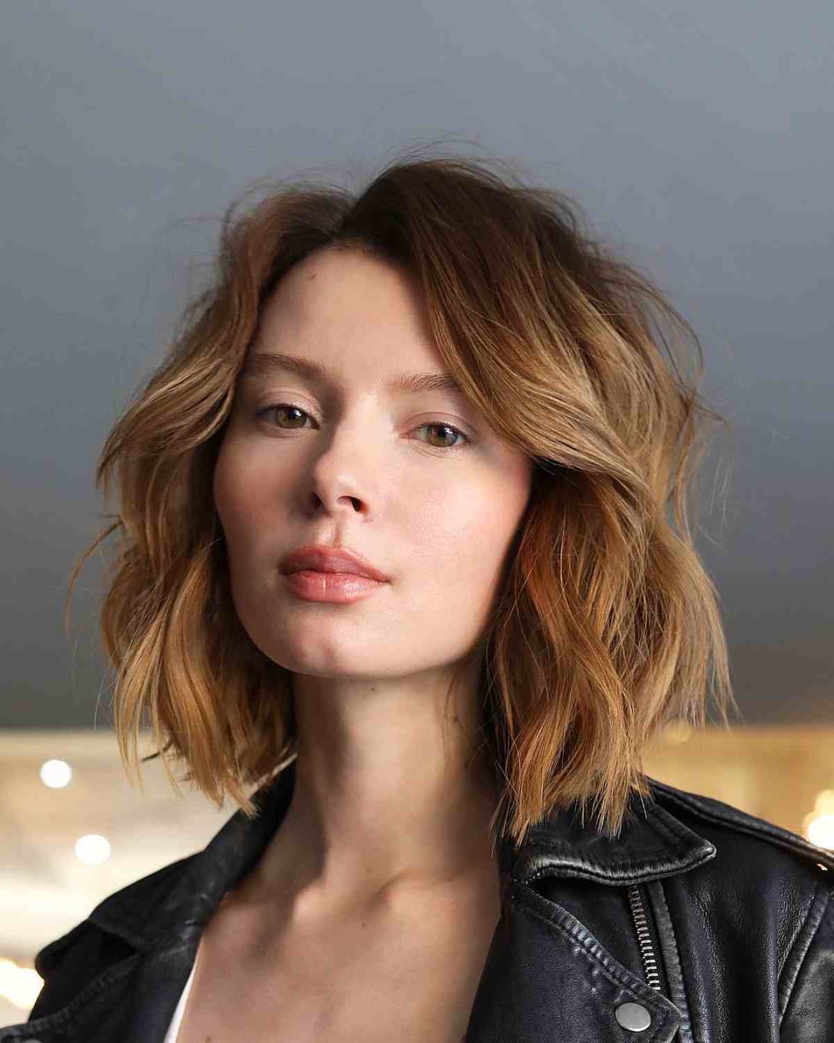 45 Cutest Above-The-Shoulder Haircuts for A Perfect In-Between Length