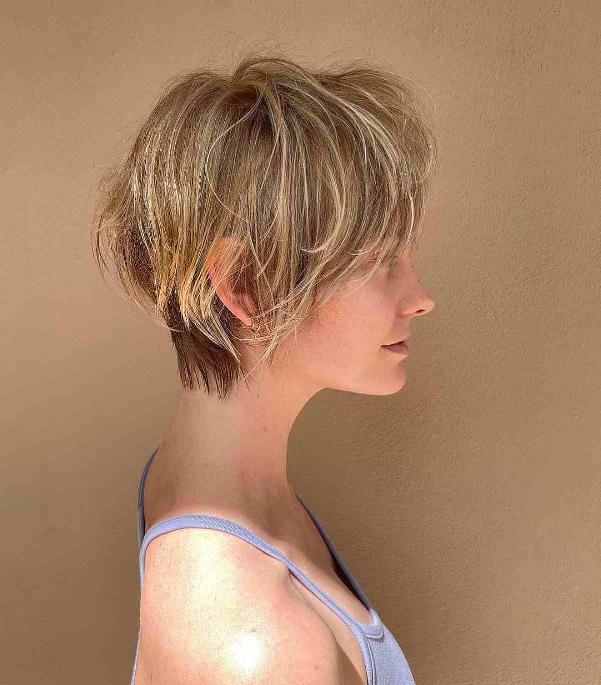 45 Cutest Above-The-Shoulder Haircuts for A Perfect In-Between Length