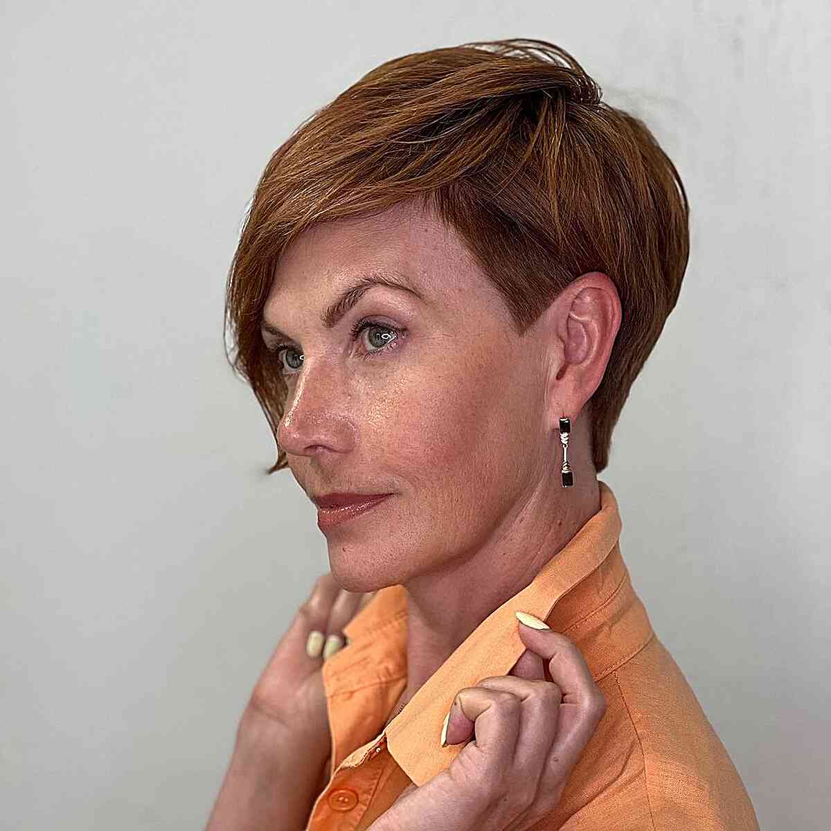 64 Sexiest Short Hairstyles for Women Over 40 in 2025