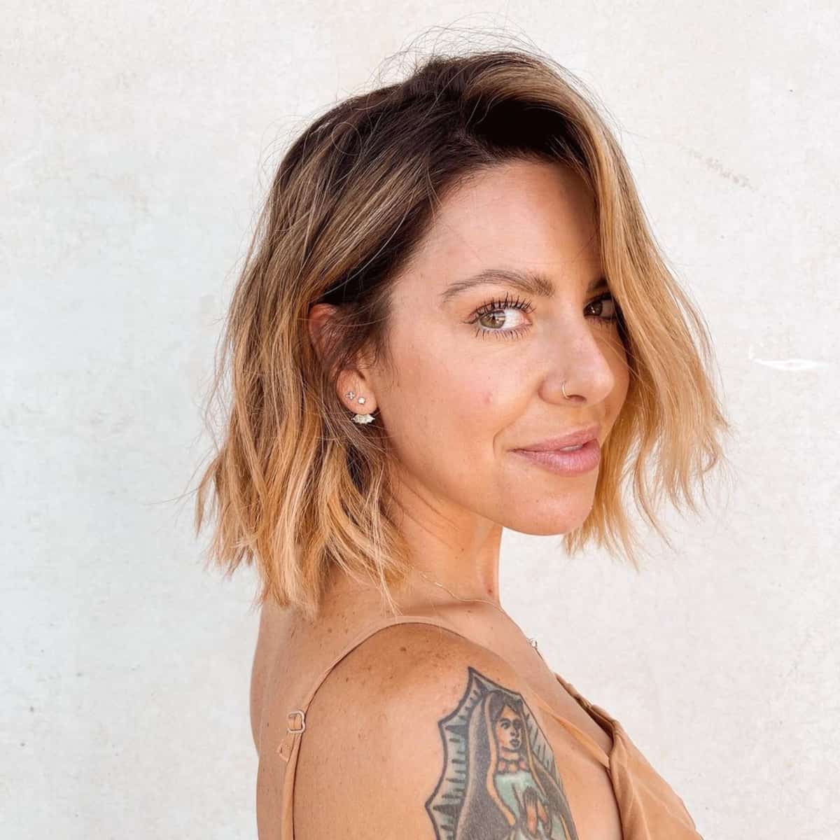 64 Sexiest Short Hairstyles for Women Over 40 in 2025