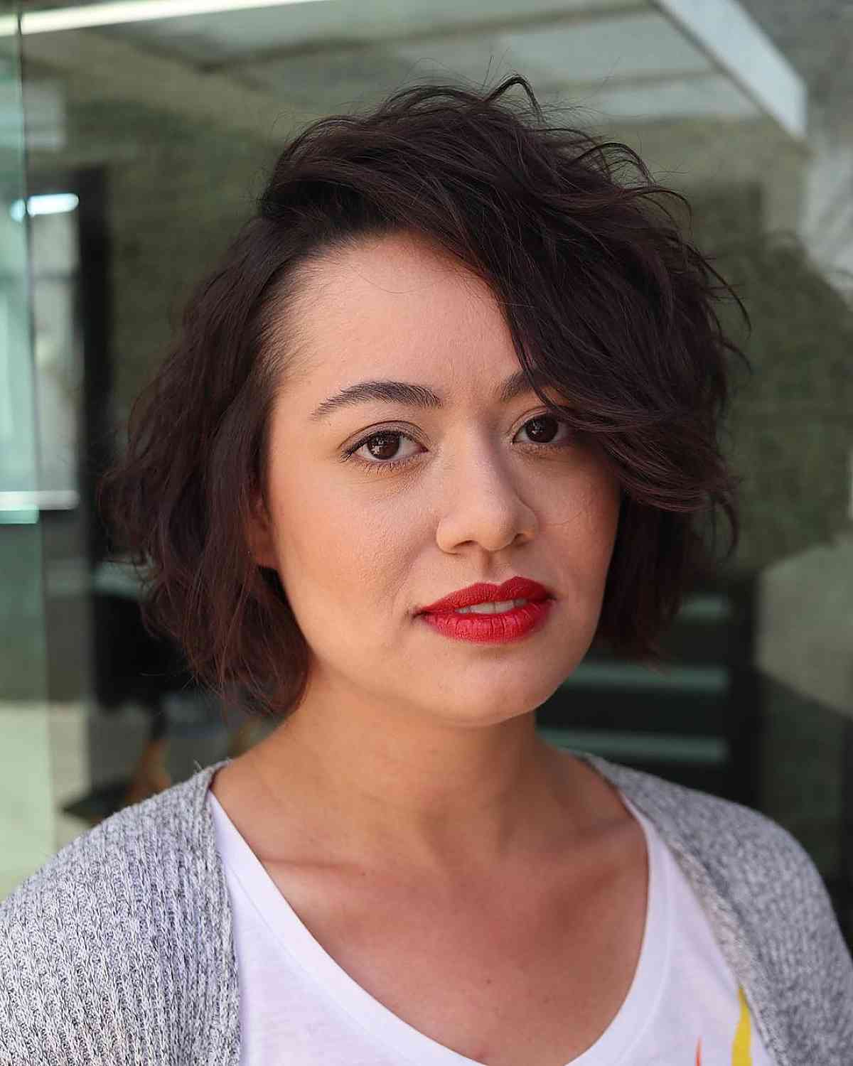 64 Sexiest Short Hairstyles for Women Over 40 in 2025