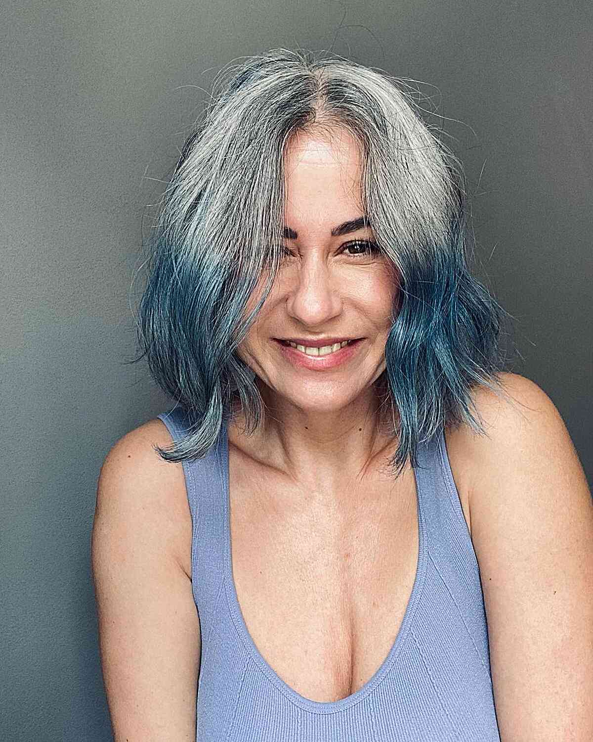 64 Sexiest Short Hairstyles for Women Over 40 in 2025