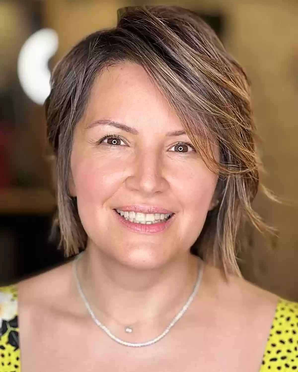 64 Sexiest Short Hairstyles for Women Over 40 in 2025