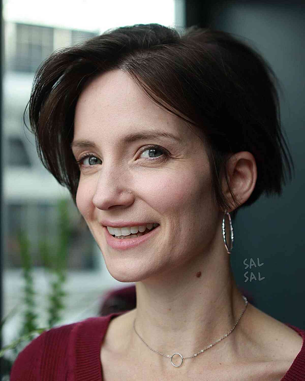29 Ways You Can Get an Ear-Length Haircut and Still Look Cute
