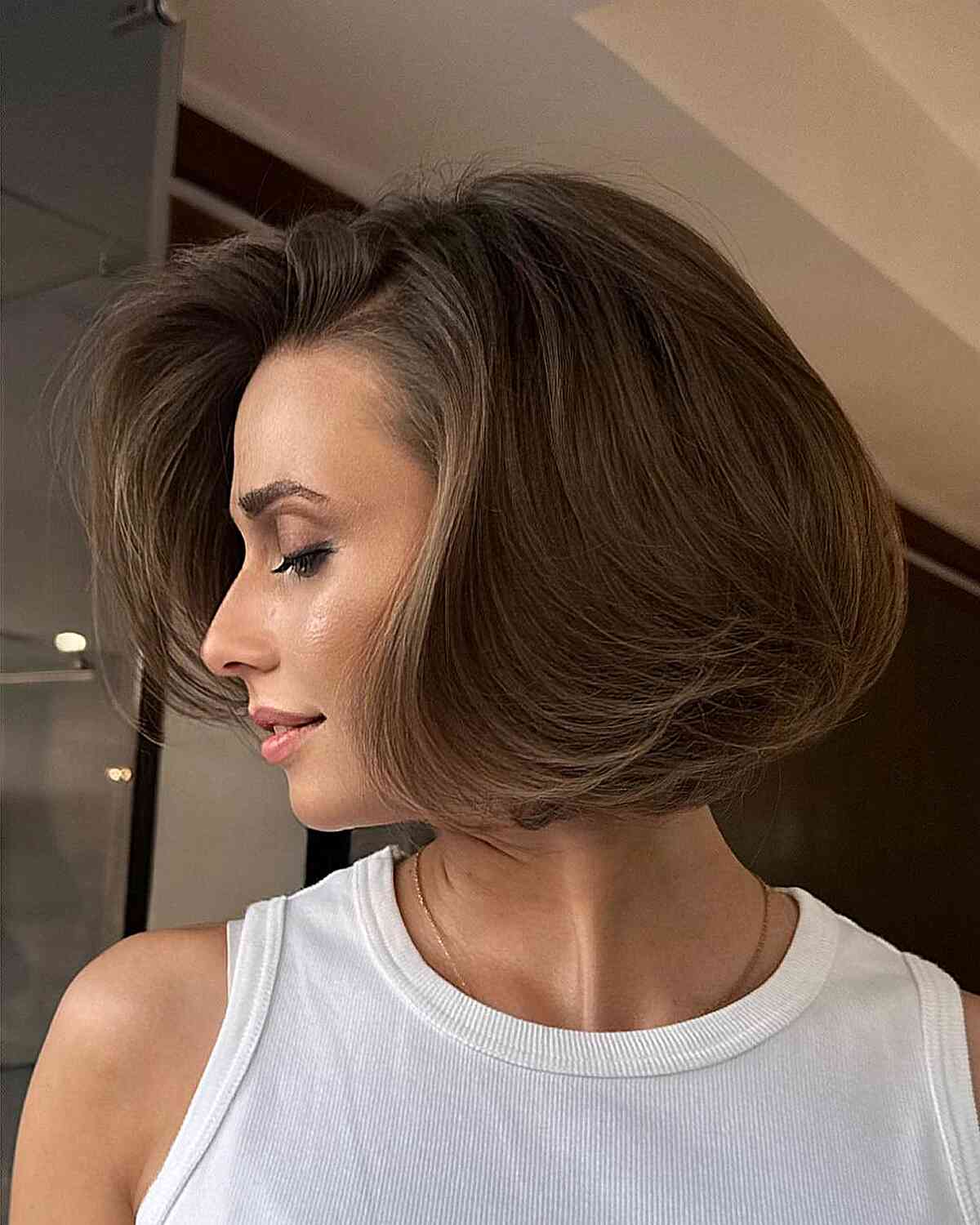 54 Top Short Hairstyles for Thick Hair to Be More Manageable