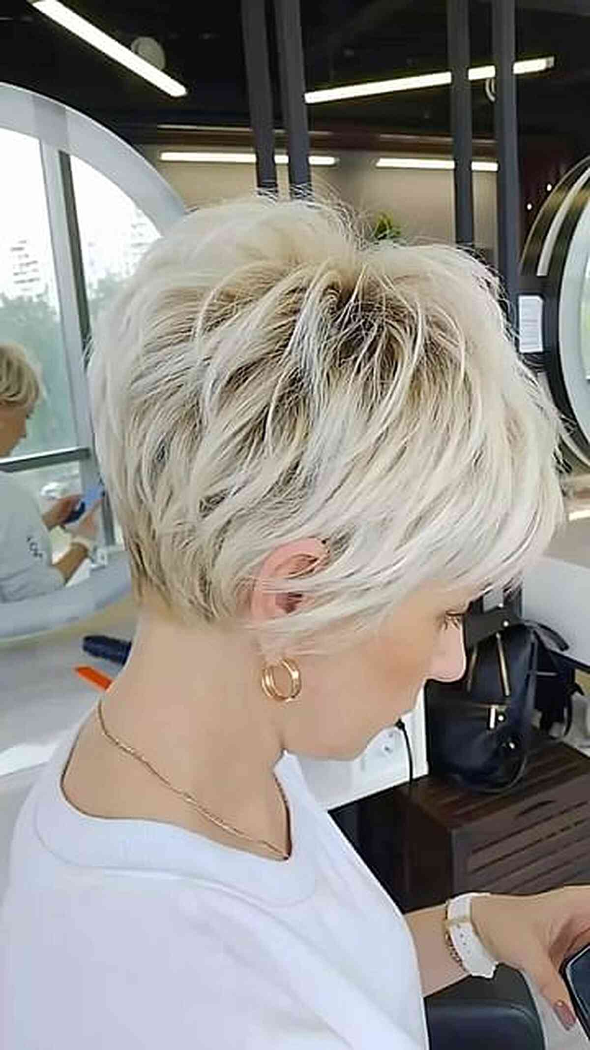 54 Top Short Hairstyles for Thick Hair to Be More Manageable