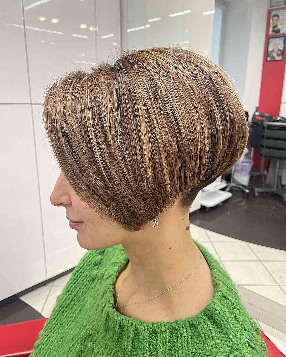 54 Top Short Hairstyles for Thick Hair to Be More Manageable