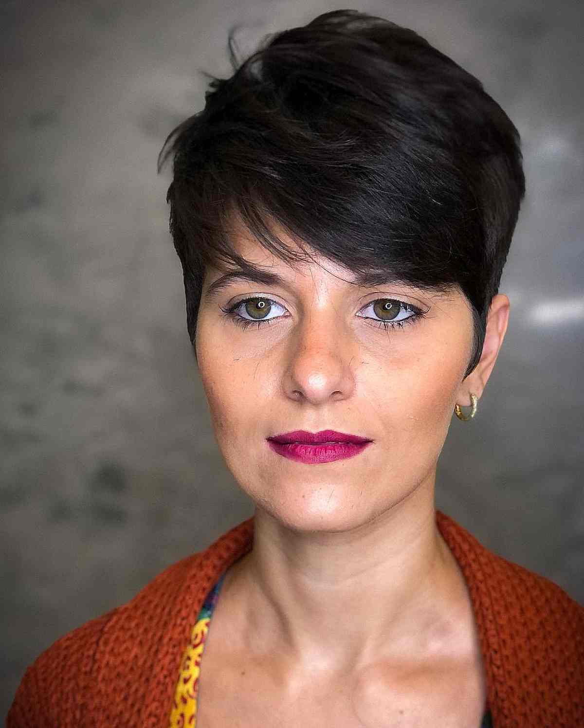54 Top Short Hairstyles for Thick Hair to Be More Manageable