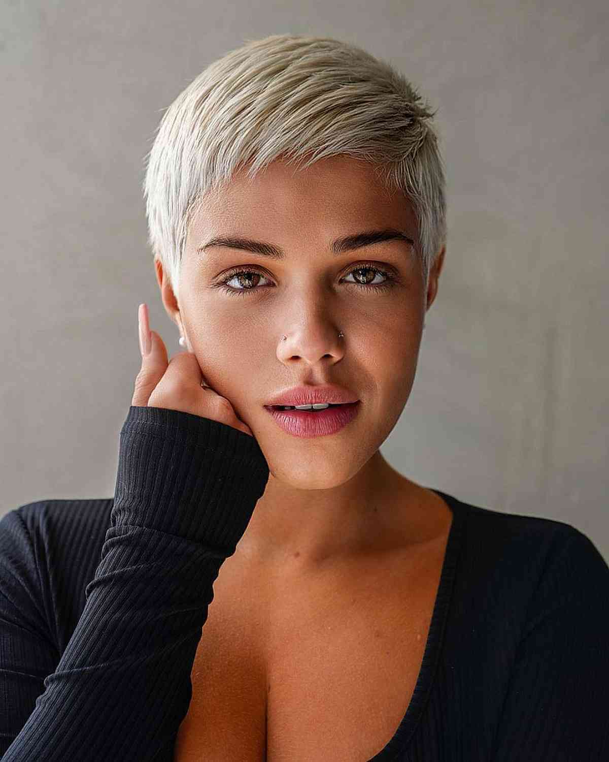 54 Top Short Hairstyles for Thick Hair to Be More Manageable
