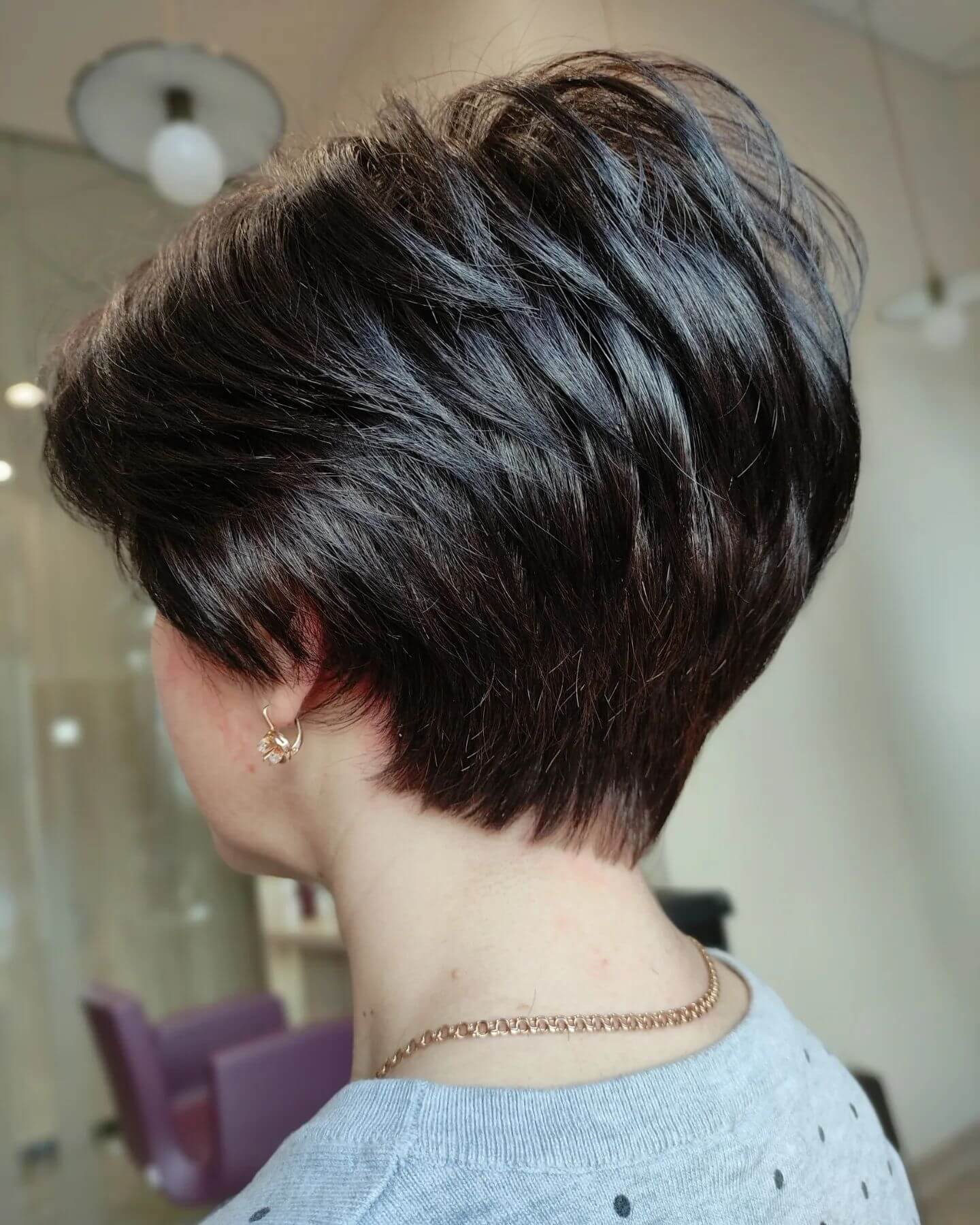 54 Top Short Hairstyles for Thick Hair to Be More Manageable