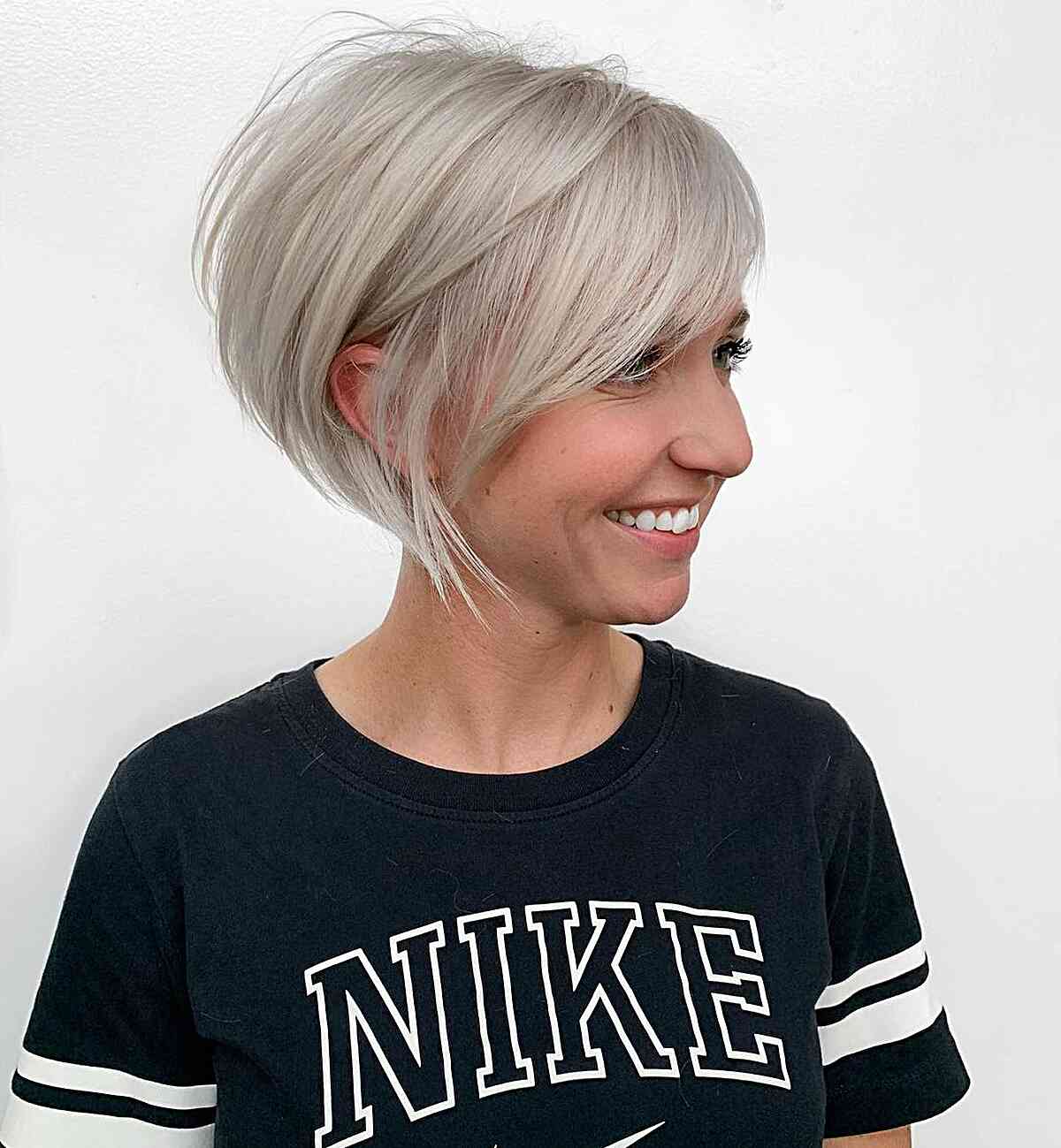 54 Top Short Hairstyles for Thick Hair to Be More Manageable