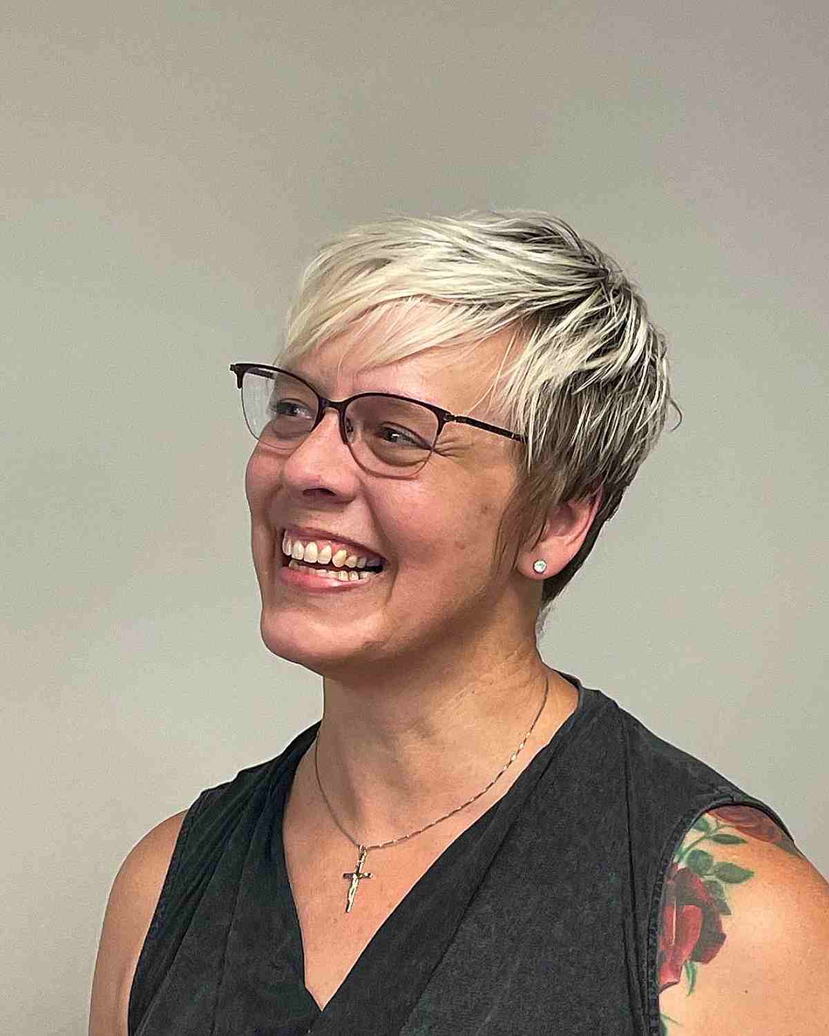 100+ Short Hairstyles for Thin, Fine Hair to Appear Thick & Full