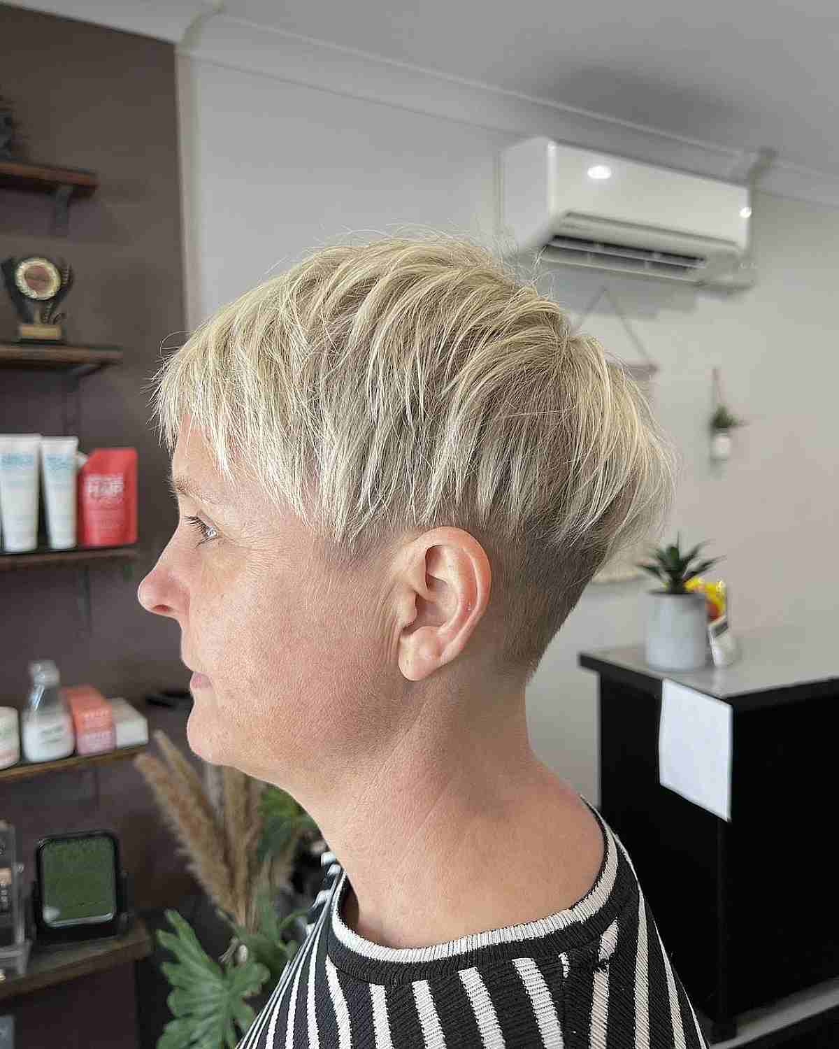 100+ Short Hairstyles for Thin, Fine Hair to Appear Thick & Full