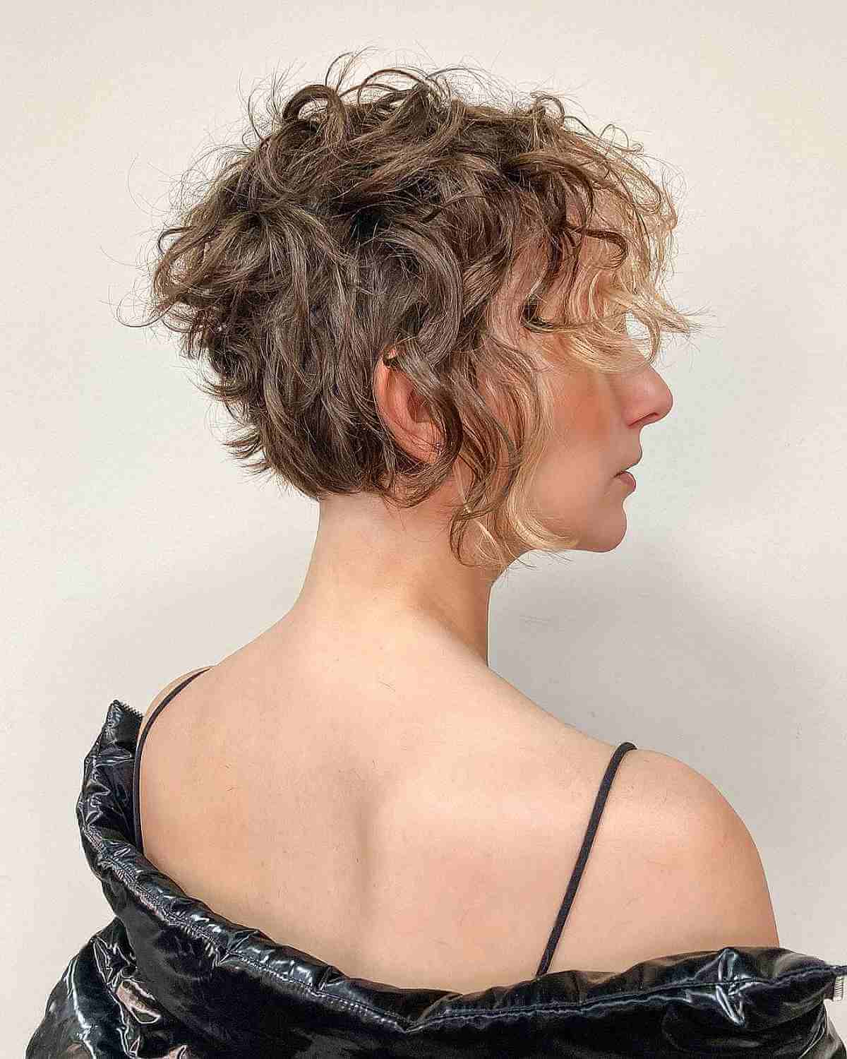 100+ Short Hairstyles for Thin, Fine Hair to Appear Thick & Full