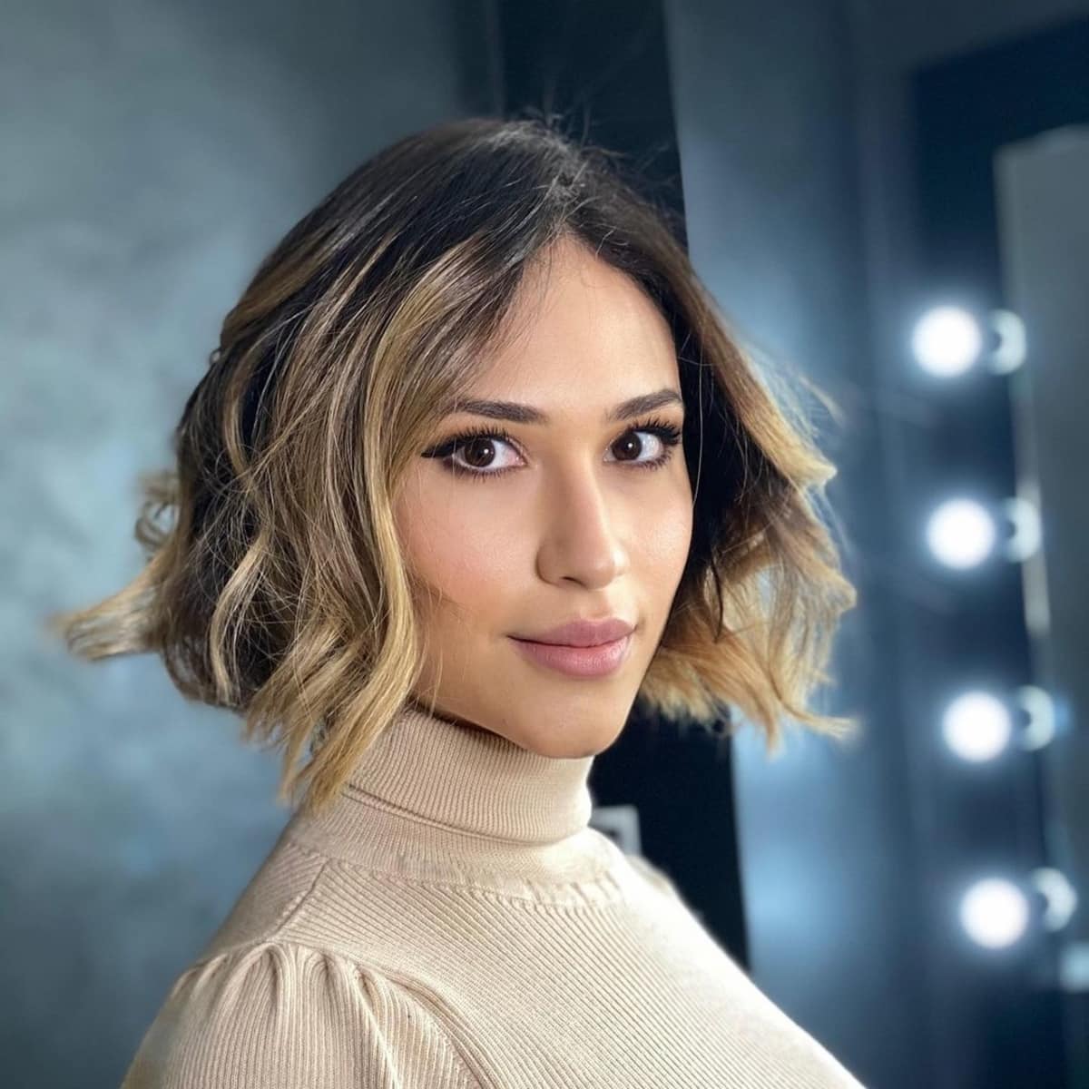 100+ Short Hairstyles for Thin, Fine Hair to Appear Thick & Full