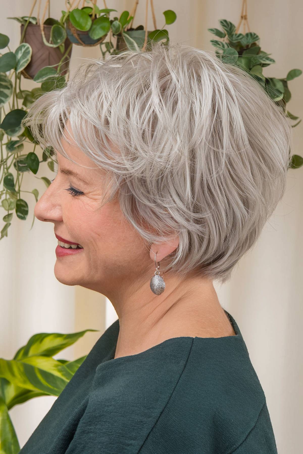 15+ Stylish Wedge Haircuts for Women Over 50 in 2025