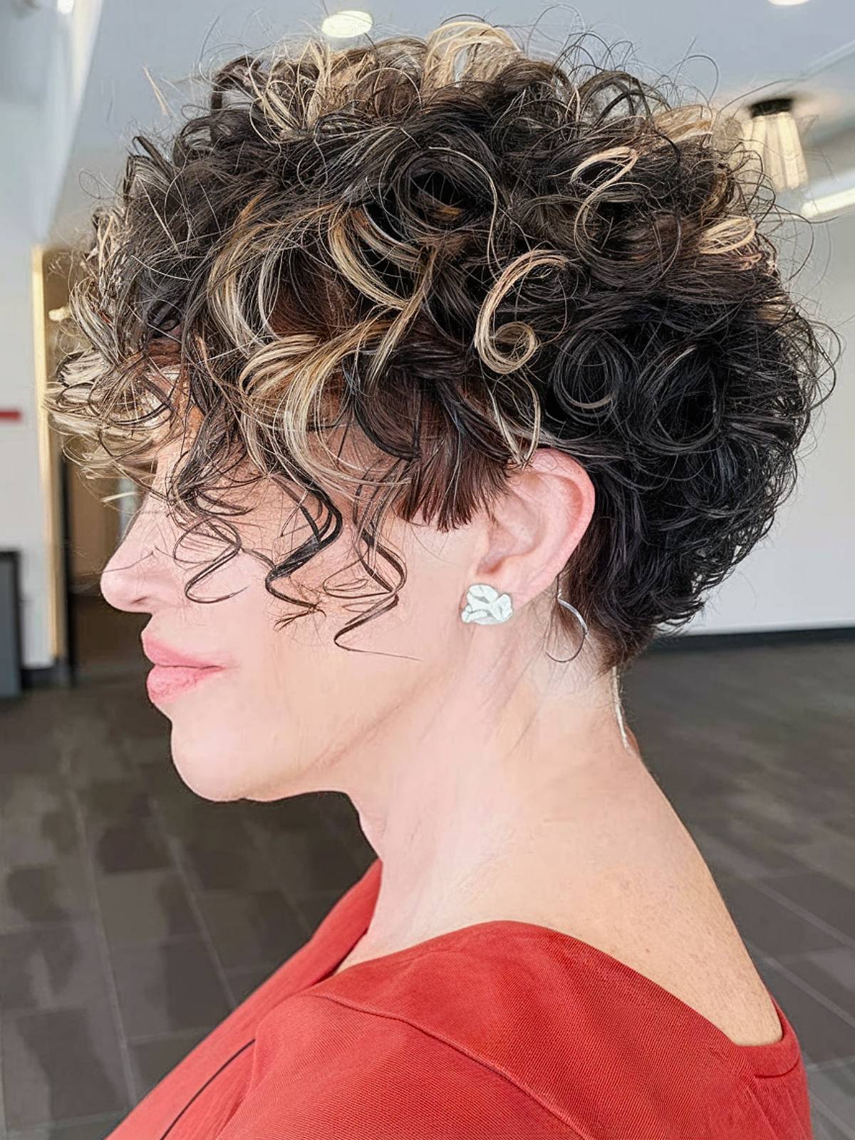 15+ Stylish Wedge Haircuts for Women Over 50 in 2025