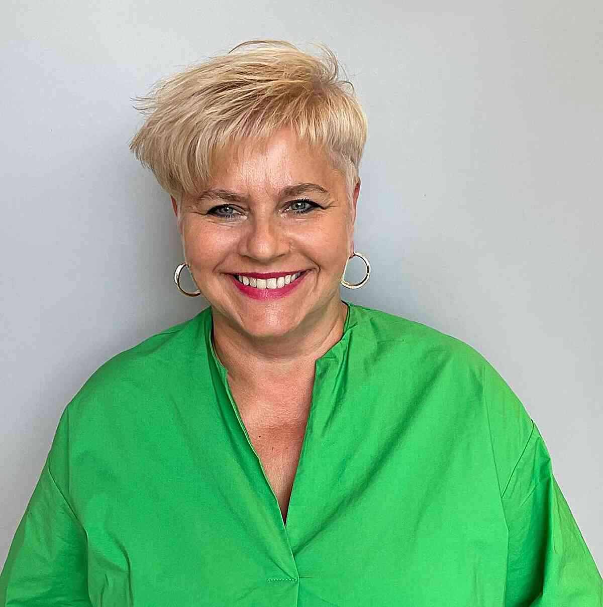 25 Ladies Over 60 with a Round Face Show How to Rock Short Haircuts