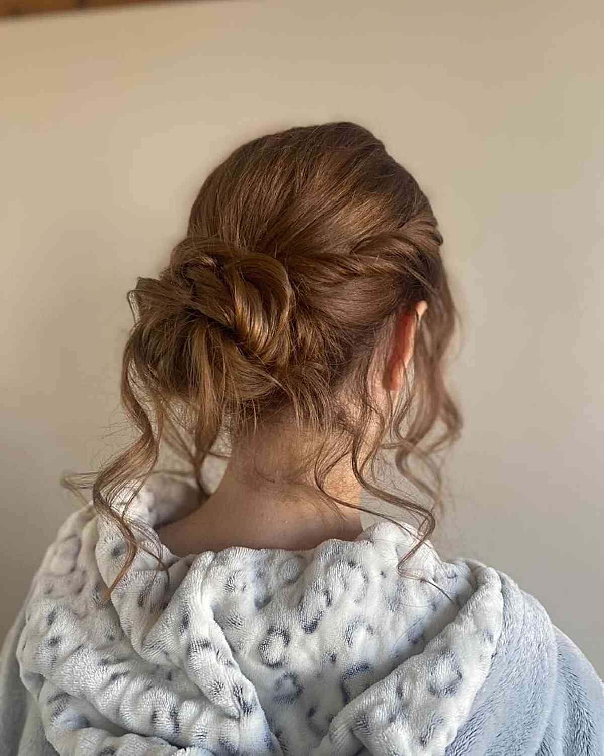 34 Cute & Easy Graduation Hairstyles for Girls