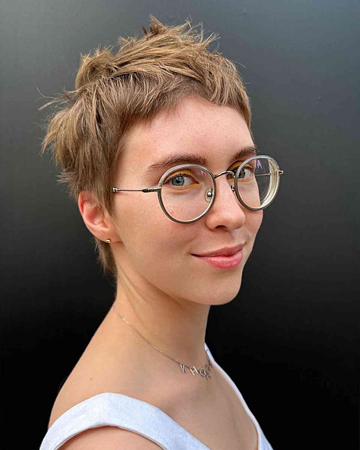 The 90s Pixie Cut Is Making a Comeback – But With A Modern Twist You Just Have to See