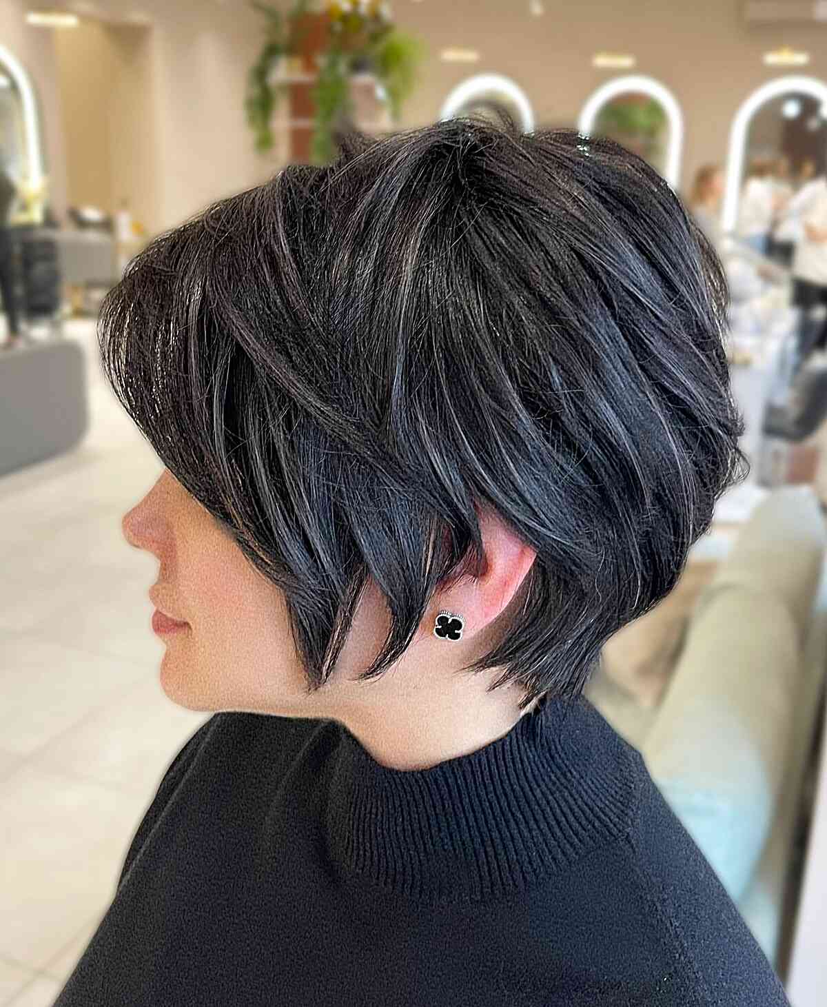 The 90s Pixie Cut Is Making a Comeback – But With A Modern Twist You Just Have to See