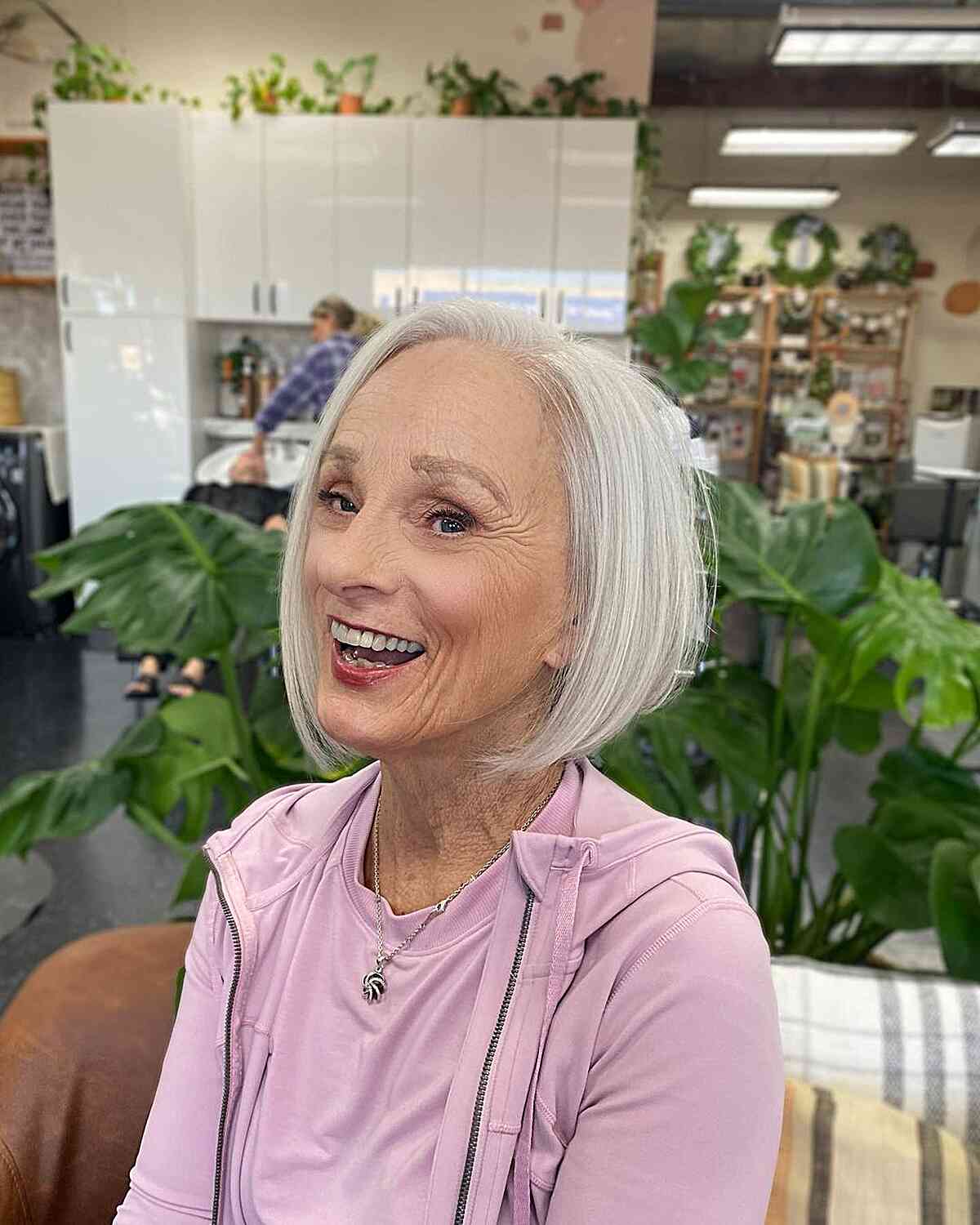 40 Stunning Chin-Length Hairstyles Every Woman Over 60 Should Try
