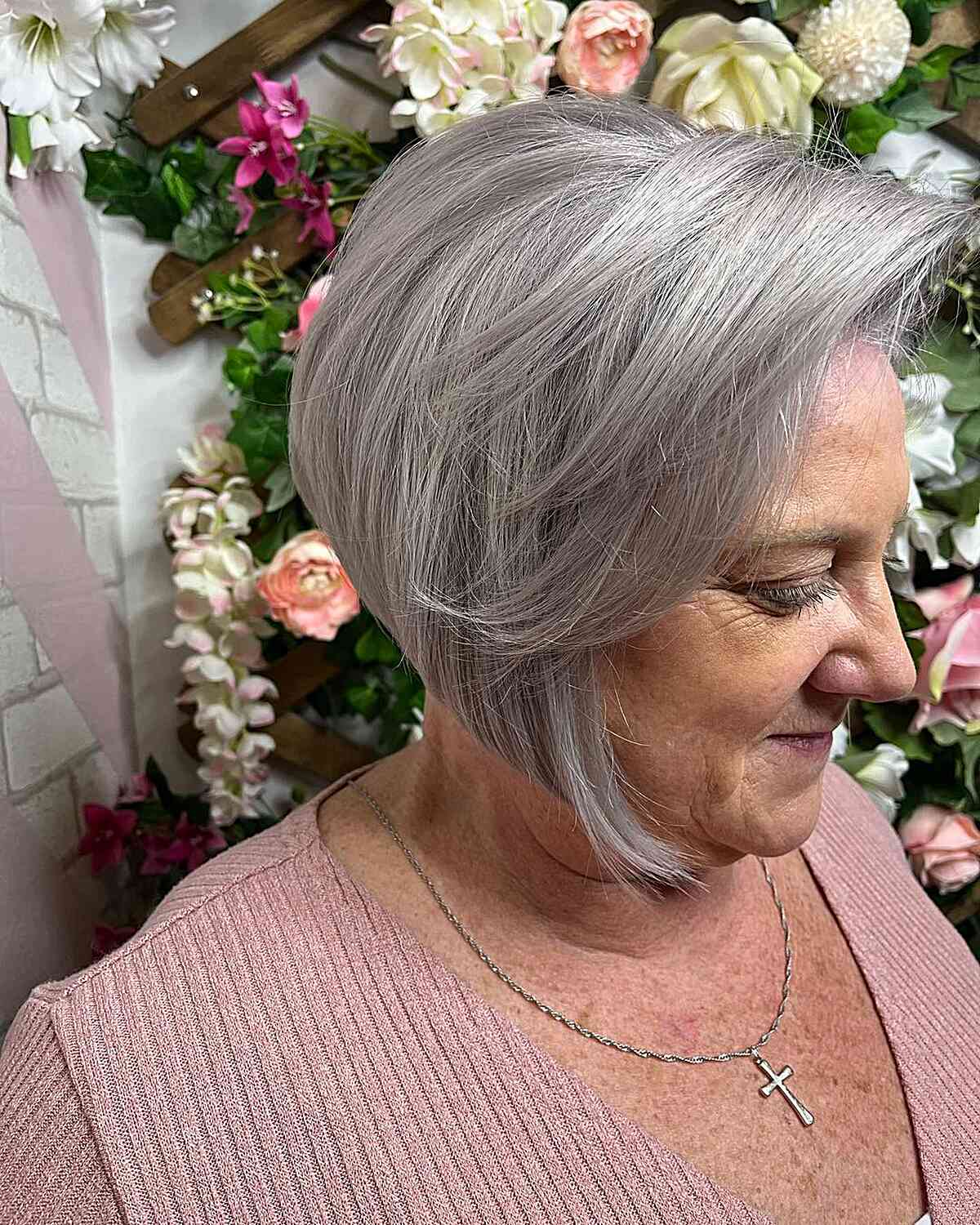 40 Stunning Chin-Length Hairstyles Every Woman Over 60 Should Try