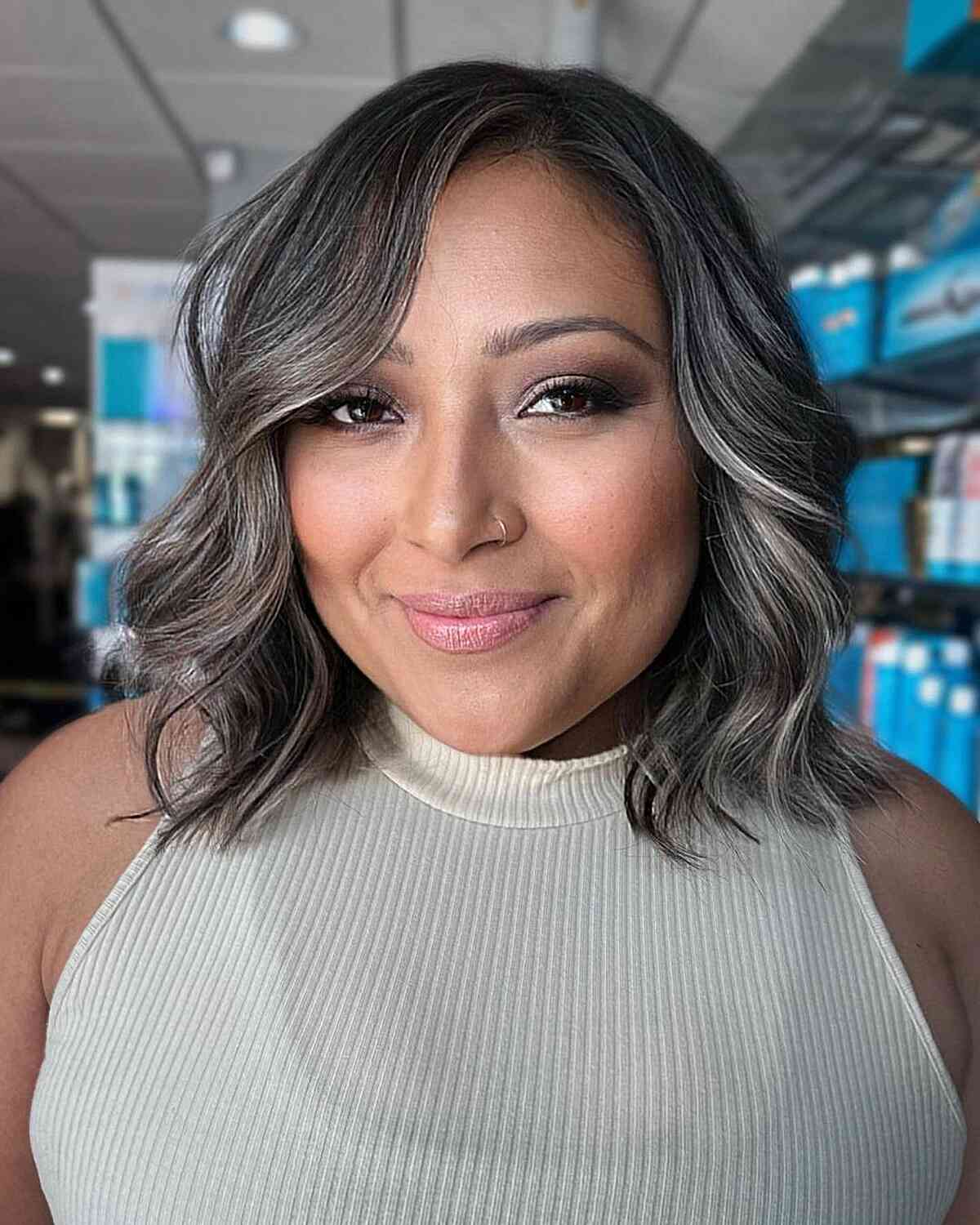 50 Best Short Hairstyles for Round Faces to Look Slimmer