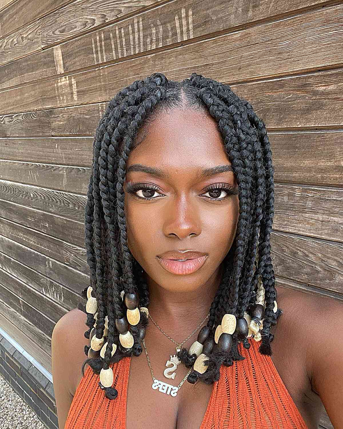 50 Best Short Hairstyles for Round Faces to Look Slimmer
