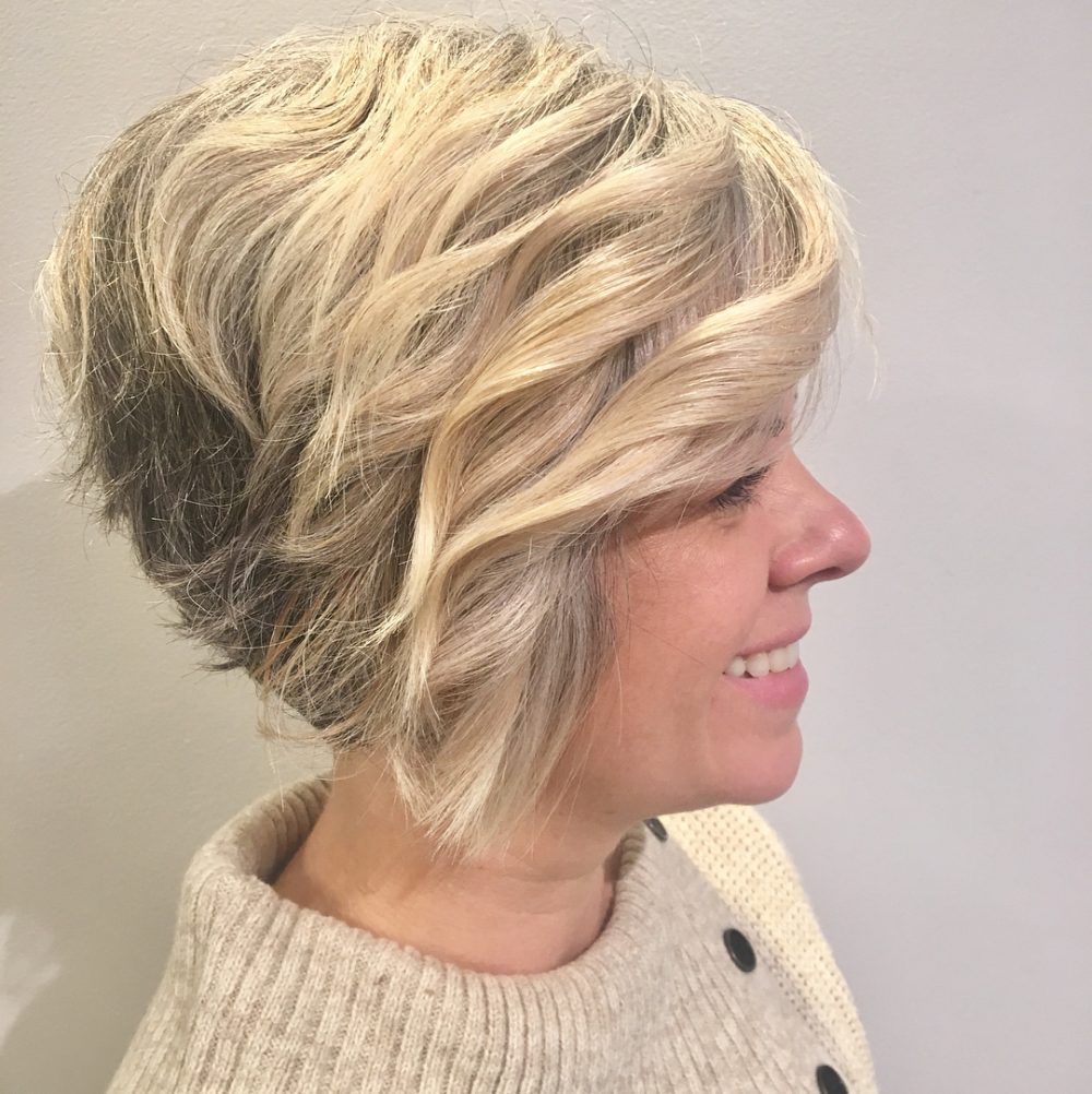42 Flattering Short Hairstyles for Long Faces in 2025