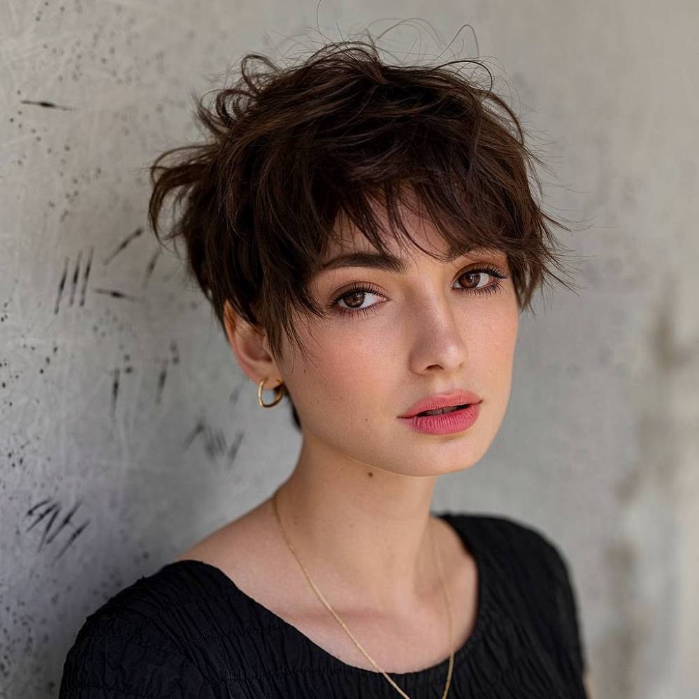 15+ Wispie Pixie Haircuts That Look Effortlessly Chic in 2025