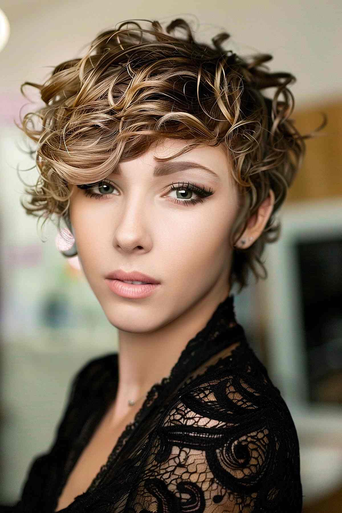 The ‘Elf Crop’ Haircut Is Trending in 2025 and You Have to See These 25 Examples