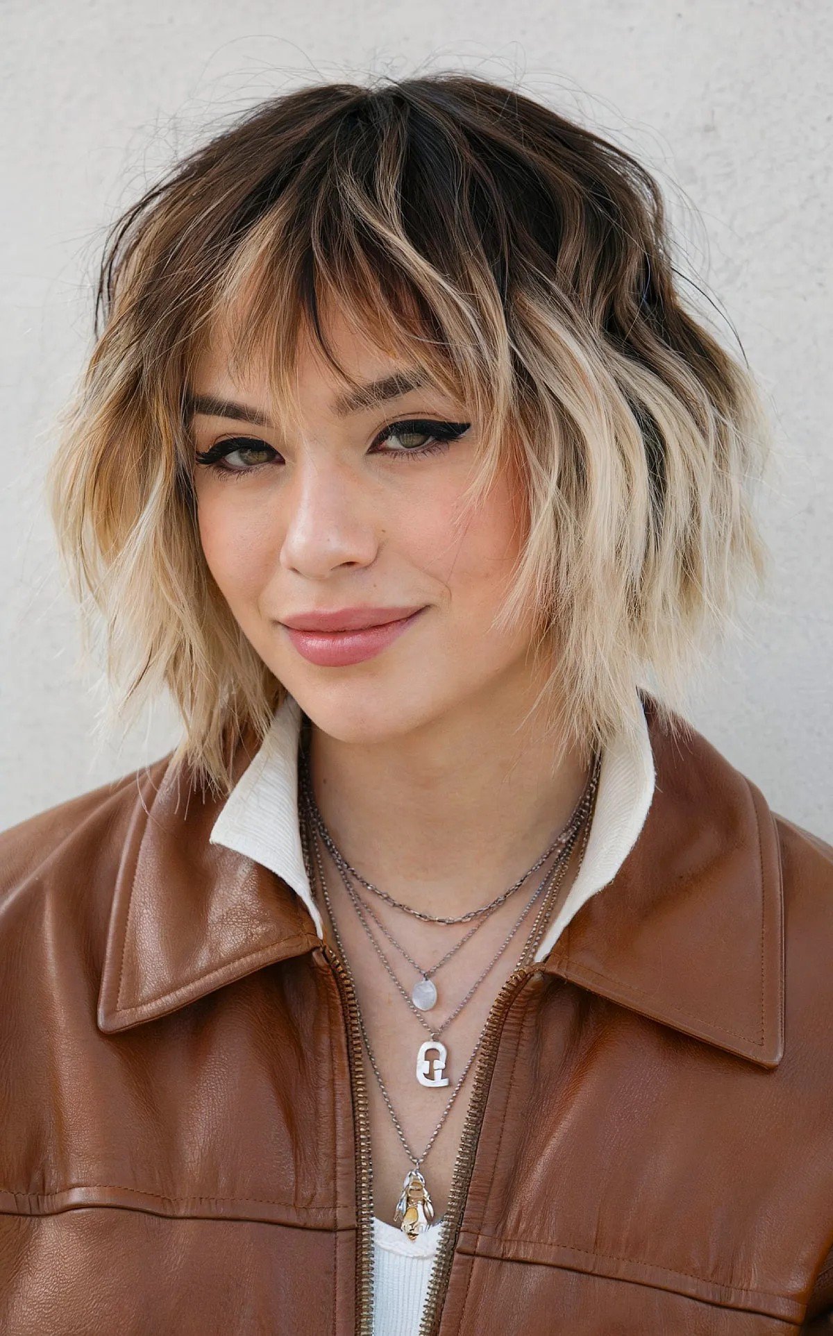 22 Chin-Length Wavy Hair Ideas for Beachy-Chic Look