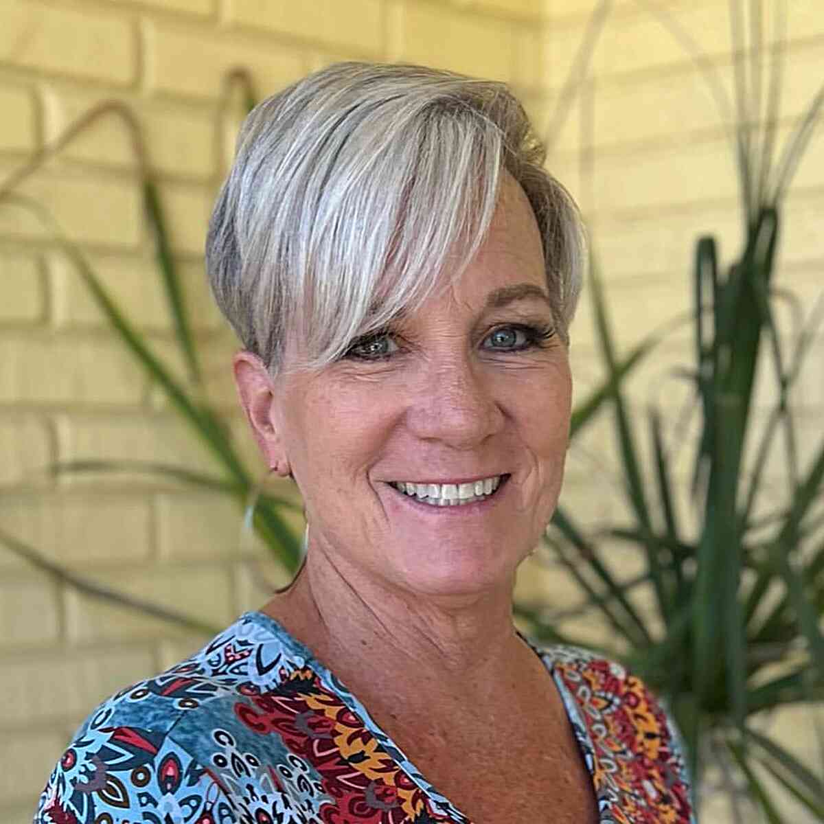94 Stylish & Fuss-Free Short Hairstyles for Women Over 50 in 2025