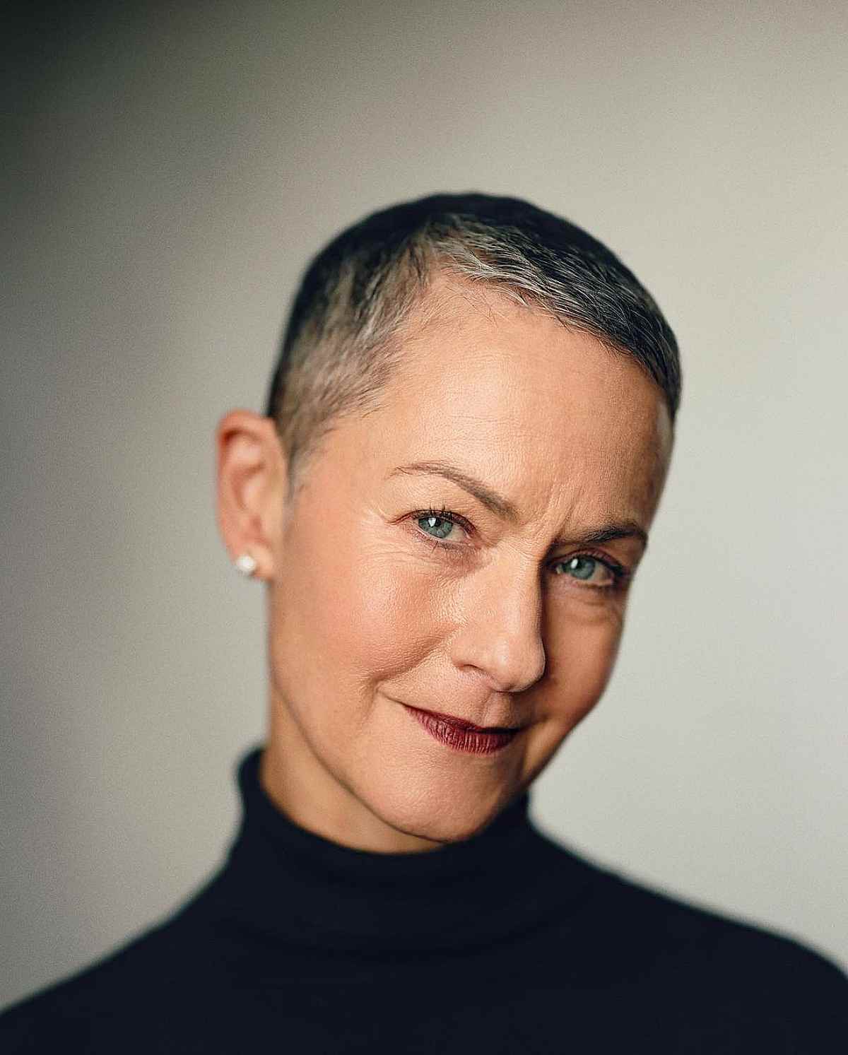 94 Stylish & Fuss-Free Short Hairstyles for Women Over 50 in 2025