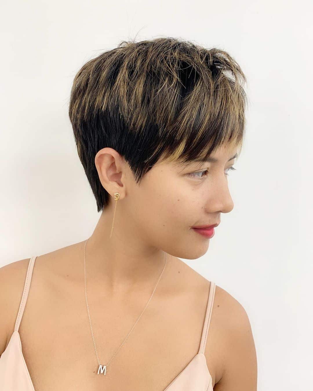 The Top 18 Short Haircuts For Asian Girls Trending in 2025