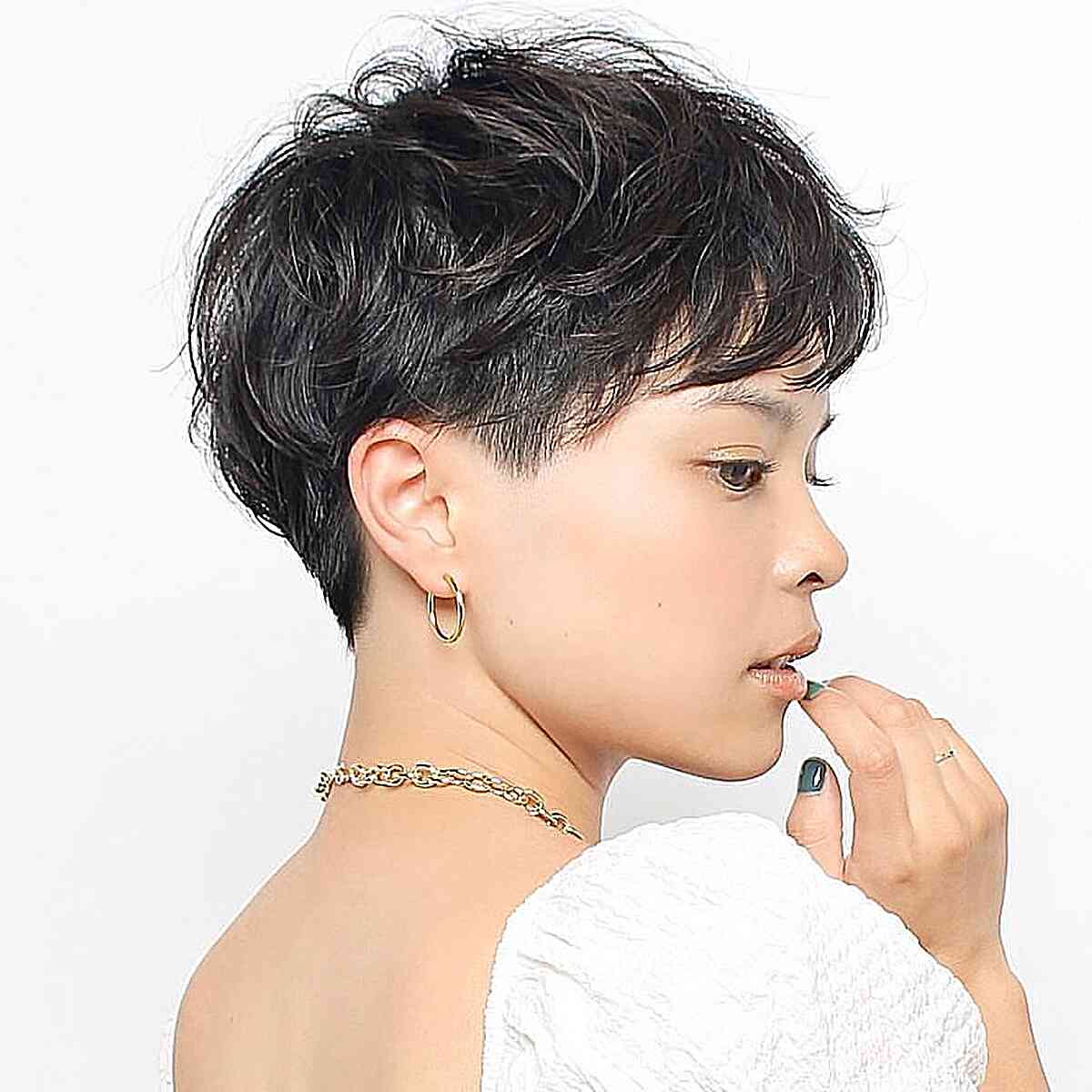 The Top 18 Short Haircuts For Asian Girls Trending in 2025