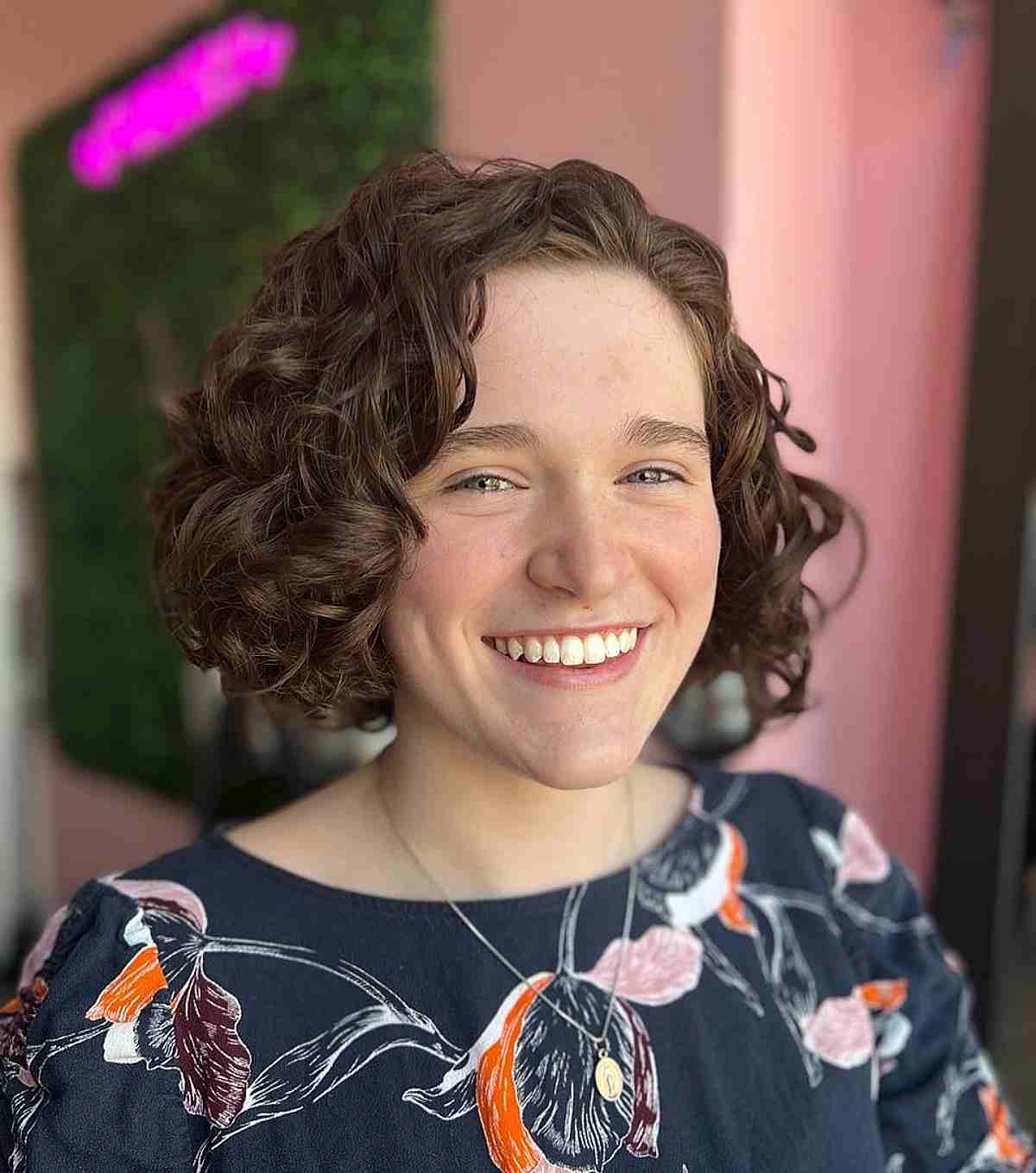 70+ Trendy Short Curly Hairstyles for 2025