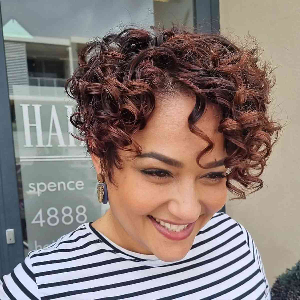 35+ Cutest Curly Pixie Cut Ideas & How to Choose A Flattering One