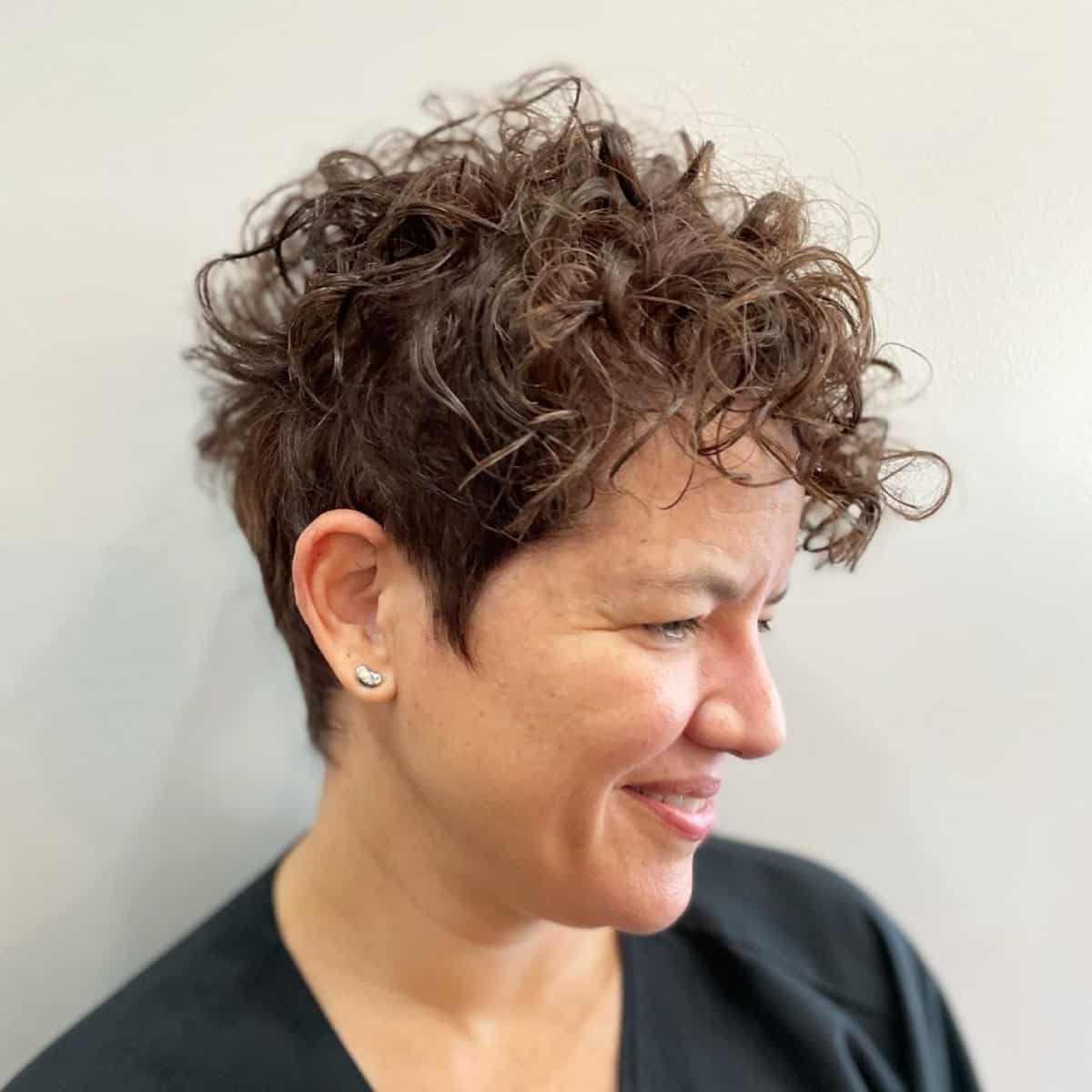 35+ Cutest Curly Pixie Cut Ideas & How to Choose A Flattering One