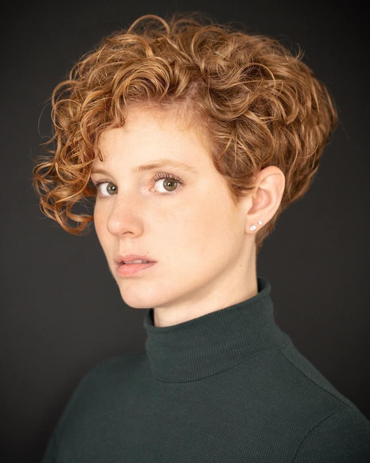 35+ Cutest Curly Pixie Cut Ideas & How to Choose A Flattering One