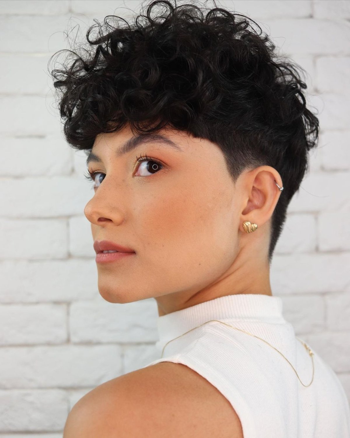 35+ Cutest Curly Pixie Cut Ideas & How to Choose A Flattering One