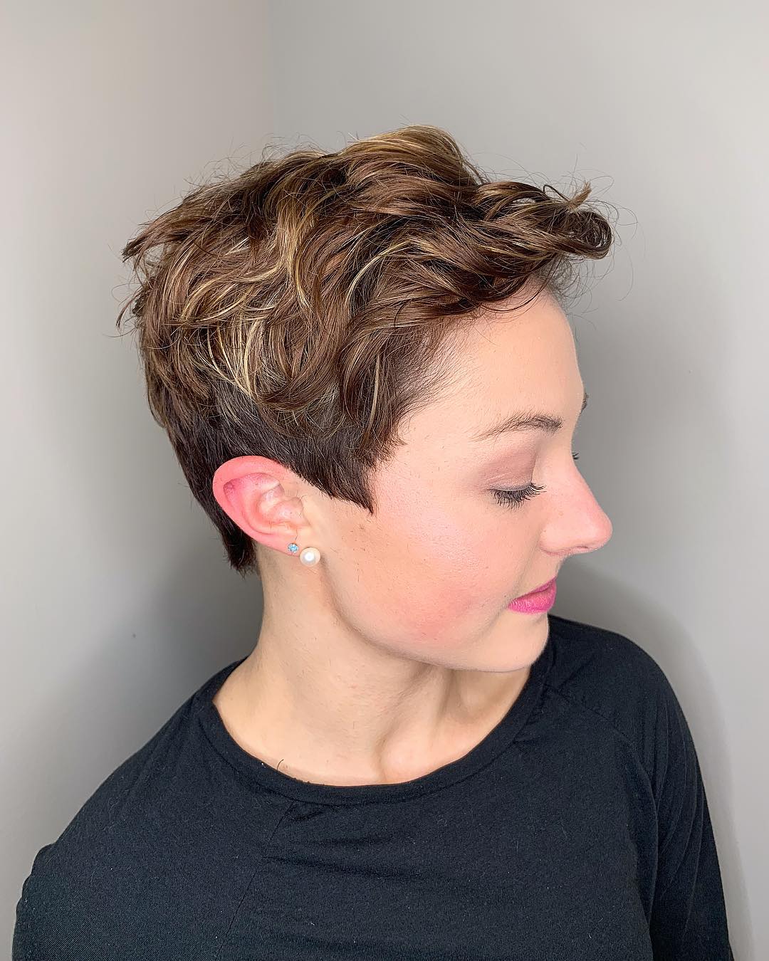 35+ Cutest Curly Pixie Cut Ideas & How to Choose A Flattering One