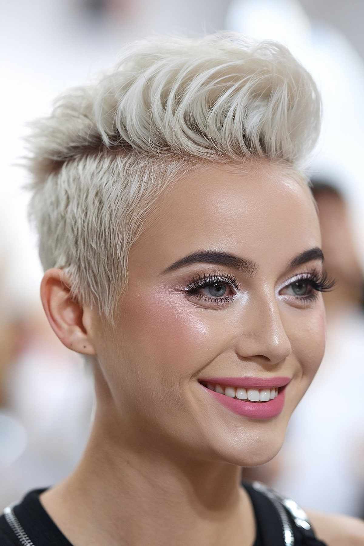 40+ Messy Short Hairstyles That Are Effortlessly Chic in 2025