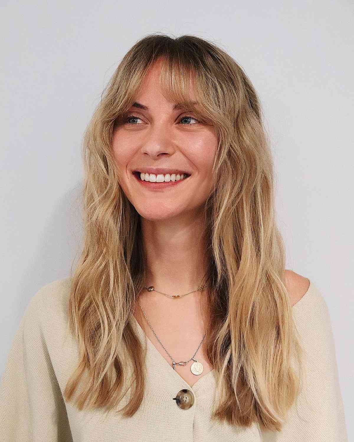40 Trendy Ways to Get Bottleneck Bangs Right Now