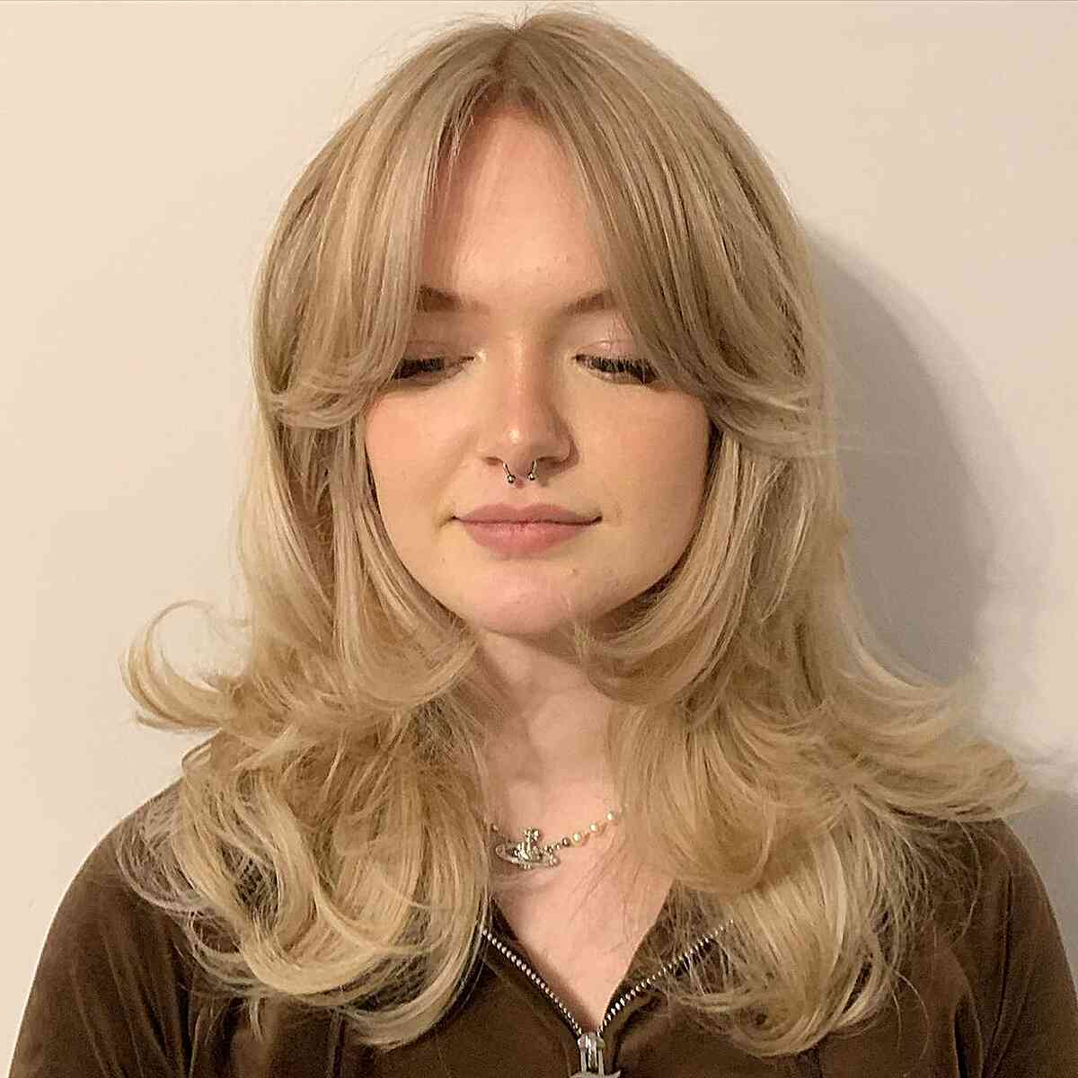 35 Greatest Ways to Pair a Wolf Cut with Bangs