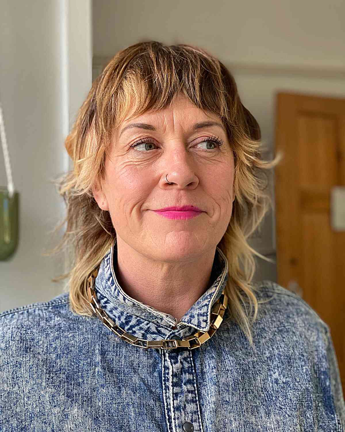 35 Greatest Ways to Pair a Wolf Cut with Bangs