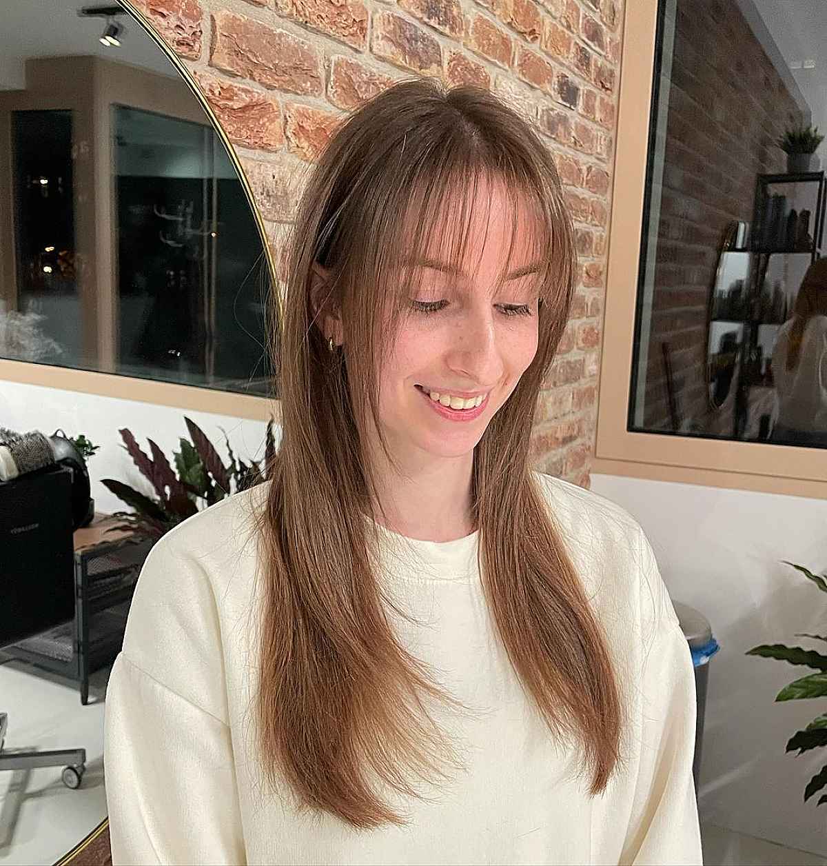 40 Best Ways to Pair Thin Hair with Bangs for Chic & Voluminous Haircut
