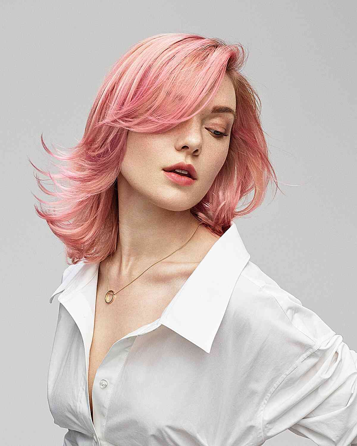 45 Hairstyles with Side Bangs, Perfect for Every Face Shape & Length